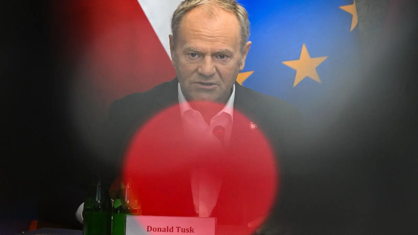 Schwebte in Gefahr: Regierungschef Tusk. (Foto: Radek Pietruszka/PAP/dpa)