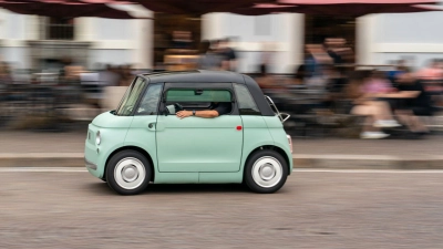 Kleine Sause-Maus? Nein, der Fiat Topolino („Mäuschen“) schafft bauartbedingt nur 45 km/h. (Foto: Craig Pusey/dpa-tmn)