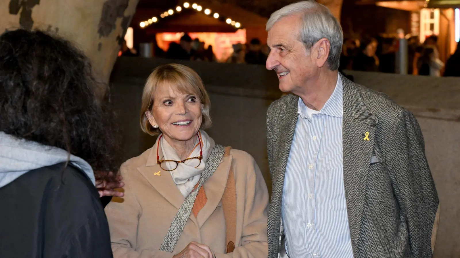 Schauspielerin Uschi Glas (80) könnte sich einen Umzug in ein Pflegeheim eines Tages grundsätzlich vorstellen.  (Foto: Felix Hörhager/dpa)