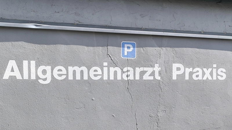 In vielen Teilen Westmittelfrankens sind Hausärztinnen und Hausärzte momentan knapp. Noch viel schlechter ist die Lage aber bei der ambulanten Kinder- und Jugendpsychiatrie.  (Symbolbild: Thomas Schaller)