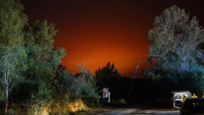 Es brennt im Hohen Venn - das hat auch Folgen für die Menschen in Monschau. (Foto: Max Lametz/dpa)