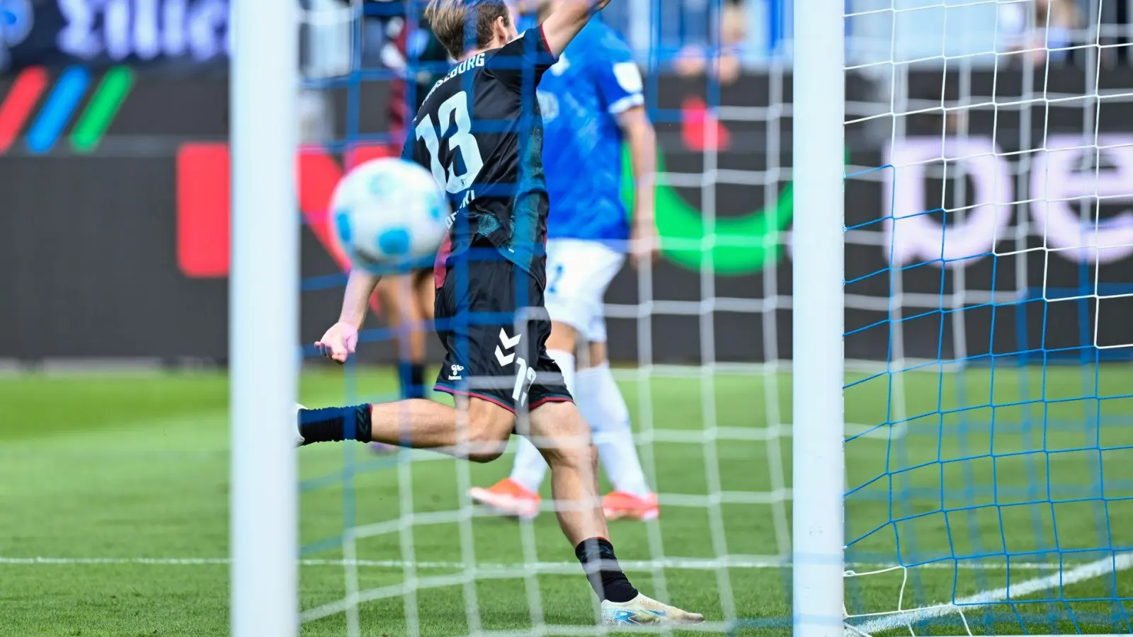 Darmstadt wartet in der 2. Bundesliga weiter auf den ersten Heimsieg in dieser Saison. (Foto: Uwe Anspach/dpa)