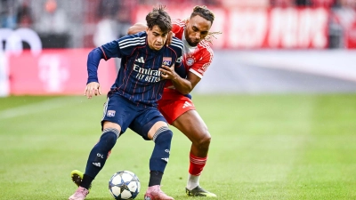 Afonso Moreira (l) wechselt von Olympique Lyon zu Bayer Leverkusen. (Archivbild) (Foto: Harry Langer/dpa)