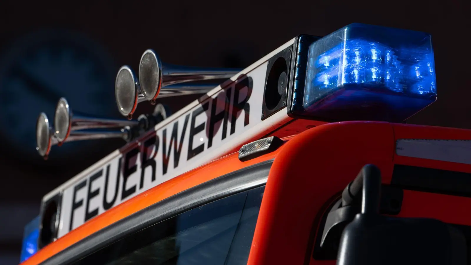 Die Münchner Feuerwehr rückte zu einem Gasleck in einer Rettungswache aus. (Symbolbild) (Foto: Marijan Murat/dpa)