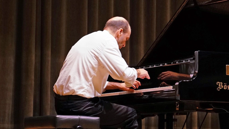 Gab Bach-Konzert: Hristo Kazakov interpretierte die Goldberg-Variationen. (Foto: Elke Walter)