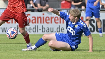 Gero Kölz (hier im Spiel gegen den TSC Neuendettelsau) konnte beim SVG Steinachgrund positiv überraschen. (Foto: Martin Rügner)