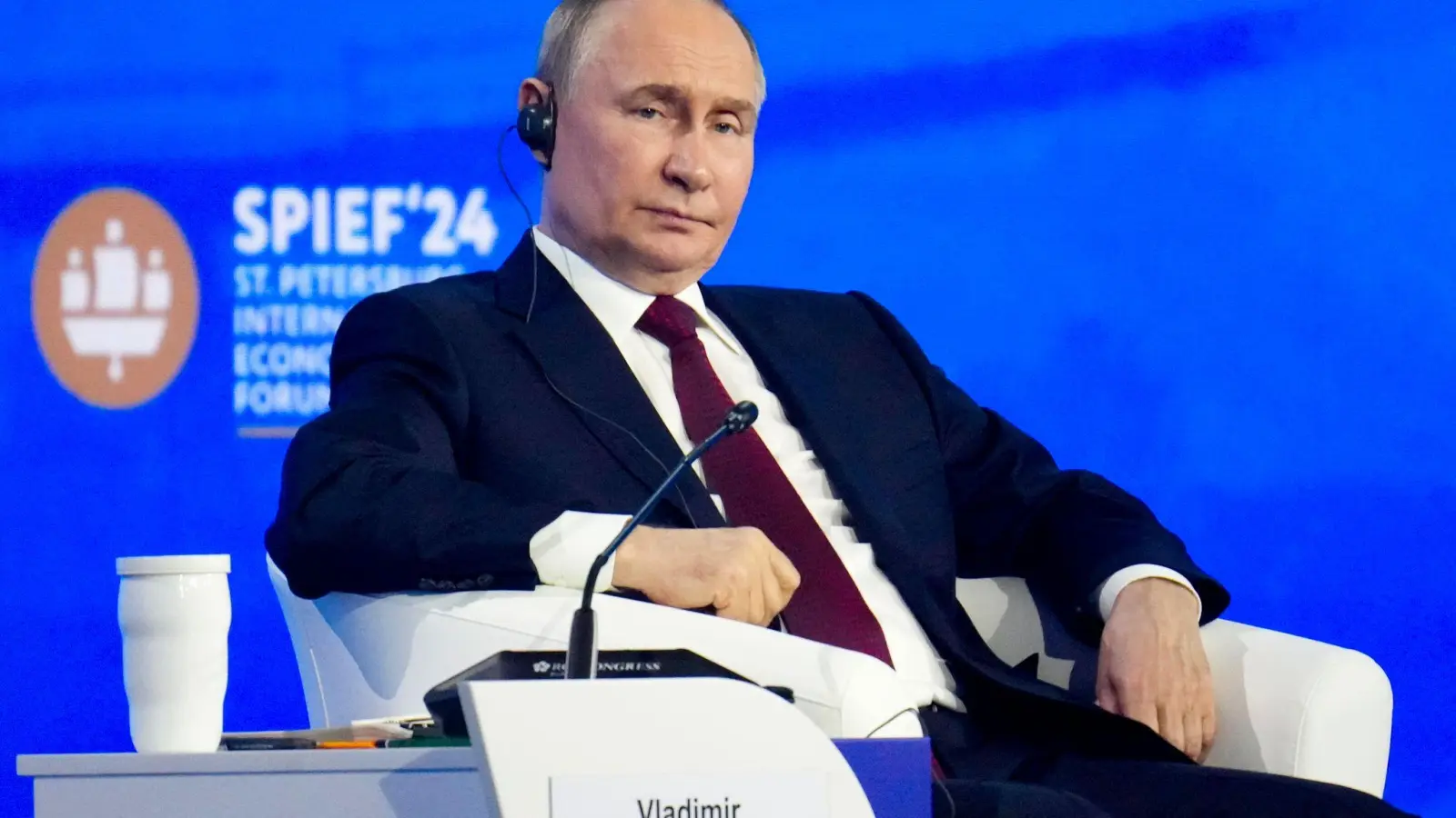  Die Ukraine begehe derzeit „terroristische Verbrechen“, findet Kreml-Chef Wladimir Putin. (Archivbild) (Foto: Alexander Zholobov/Pool Sputnik Kremlin/AP/dpa)