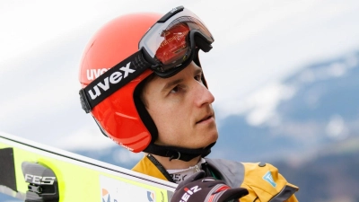 Karl Geiger landet bei der Qualifikation auf Platz 2. (Foto: Daniel Karmann/dpa)