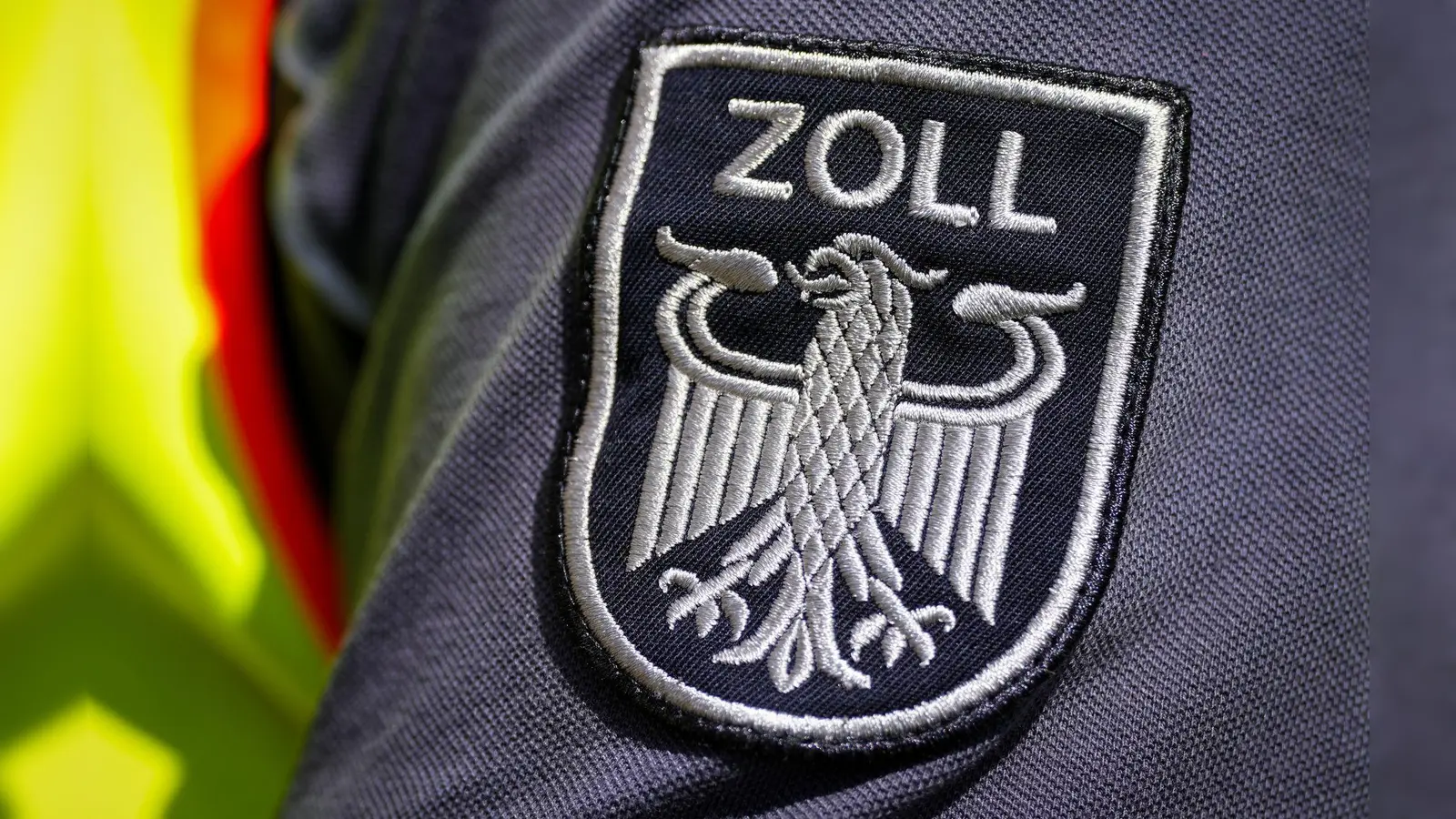 Wegen des Verdachts auf Schwarzarbeit und Menschenhandel gab es bundesweit Durchsuchungen. (Symbolbild)  (Foto: Soeren Stache/dpa)