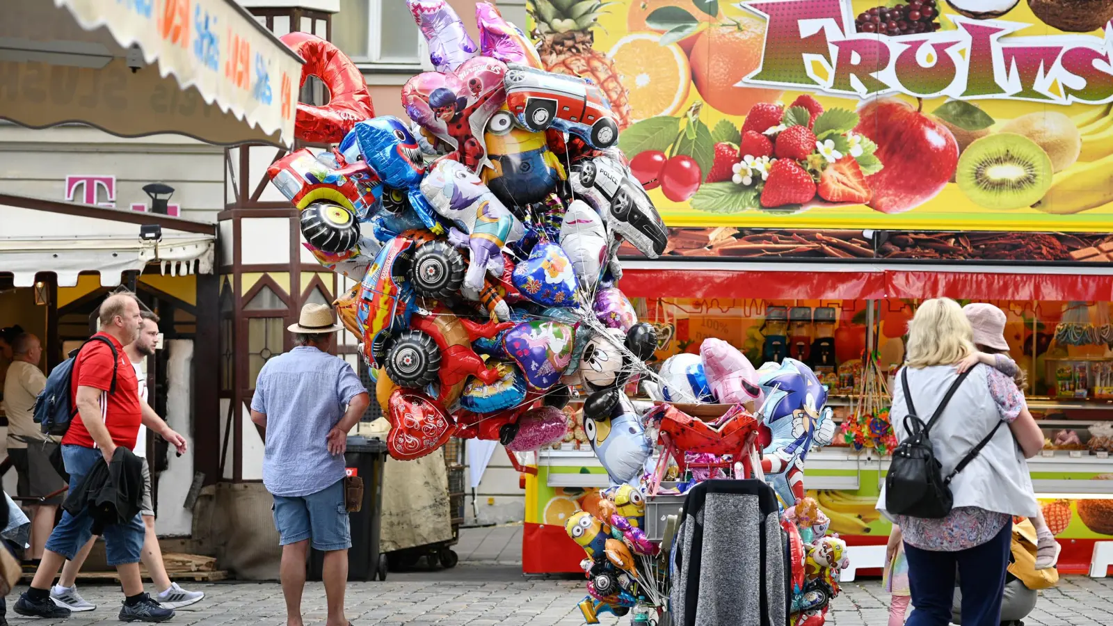 Bieranstich, Livemusik und ordentlich Trubel: Das sind die Impressionen unserer Reporter vom Ansbacher Altstadtfest 2023. (Foto: Jim Albright)