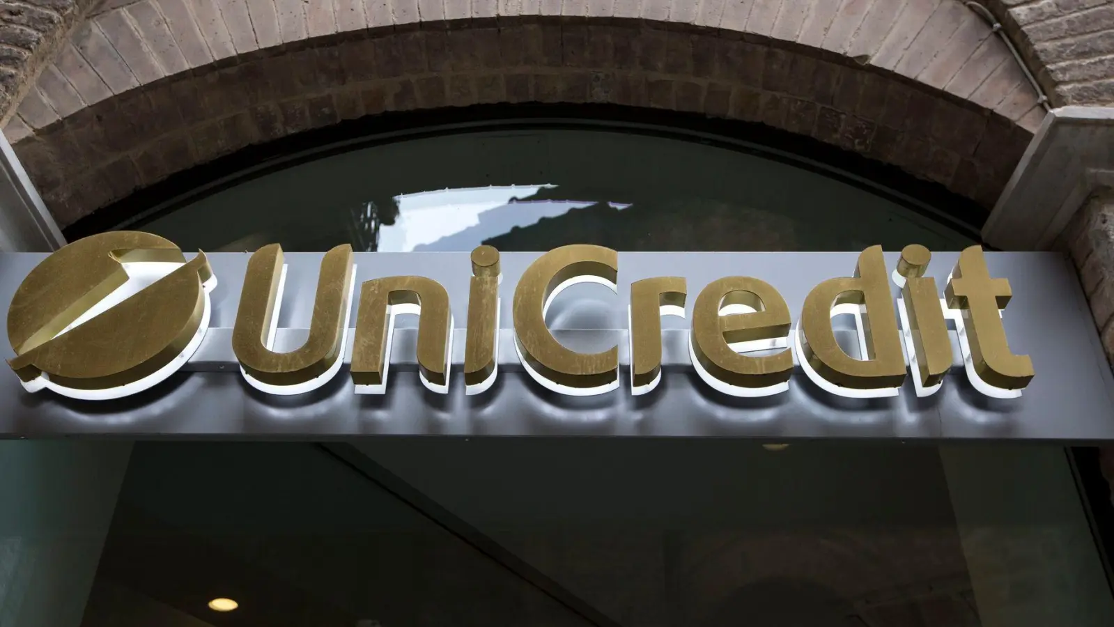 Die Mailänder Großbank Unicredit kürzt bei IT-Diensten in Deutschland. (Foto: Mattia Sedda/epa/dpa)