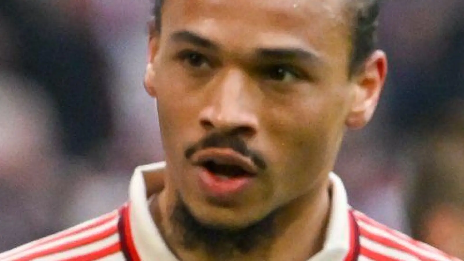 Der Vertrag von Leroy Sané beim FC Bayern läuft im Sommer aus. (Foto: Peter Kneffel/dpa)