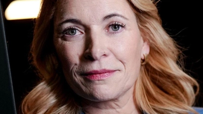 Bahnchefin Evelyn Palla verspricht Fahrgästen noch für dieses Jahr bessere Fahrgastinformationen. (Archivbild) (Foto: Kay Nietfeld/dpa)