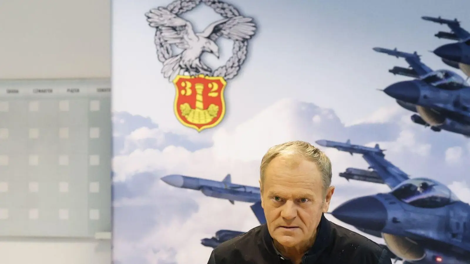 Polens Regierungschef Tusk glaubt nicht an Versehen der Russen - und lässt erneut Kampfjets aufsteigen. (Archivbild) (Foto: Marian Zubrzycki/PAP/dpa)