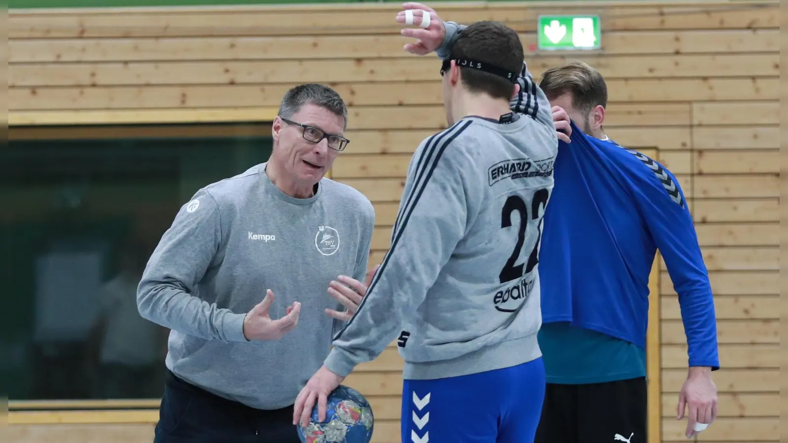 Nur relativ kurz hatte Christian Weigl (links) Zeit, sich auf das Rothenburger Team einzustellen. (Foto: Jürgen Grimme)