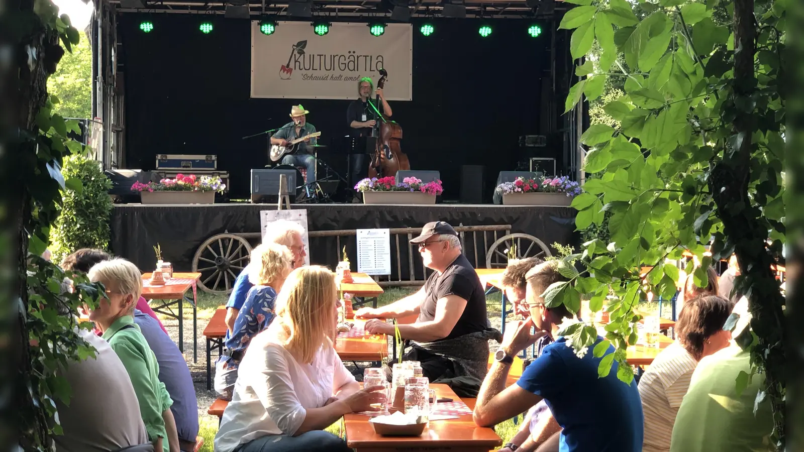 Bieranstich, Livemusik und ordentlich Trubel: Das sind die Impressionen unserer Reporter vom Ansbacher Altstadtfest 2023. (Foto: Florian Pöhlmann)