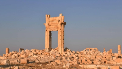 Die Angriffe sollen Ziele in der Nähe des historischen Teils der Stadt Palmyra getroffen haben. (Archivbild) (Foto: Ammar Safarjalani/XinHua/dpa)