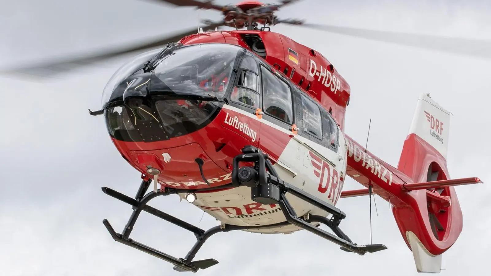 Bei einem Notruf zählt jede Sekunde. (Symbolbild) (Foto: Daniel Karmann/dpa)