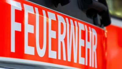 Rund 130 Einsatzkräfte wurden zum Klinikum gerufen. (Symbolbild) (Foto: Soeren Stache/dpa)