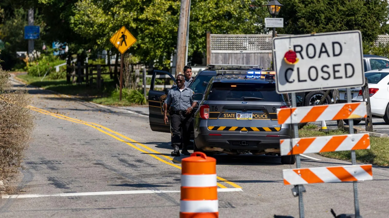 Beamte der Pennsylvania State Police während der Suche nach dem entflohenen Häftling. (Foto: Tyger Williams/The Philadelphia Inquirer/AP/dpa)