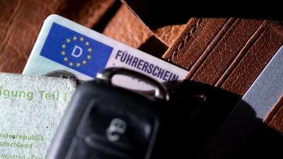 Die Regeln für die Führerscheinvergabe in der EU werden weiter aufeinander abgestimmt. (Archivbild) (Foto: Sven Hoppe/dpa)