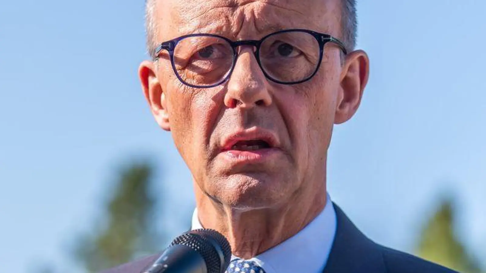 Kanzler Merz äußert Respekt für das israelische Militär wegen der Militärschläge gegen den Iran. (Foto: Michael Kappeler/dpa-Pool/dpa)