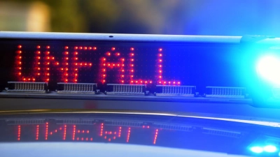 Die Einsatzkräfte sind vor Ort. (Symbolbild) (Foto: Stefan Puchner/dpa)