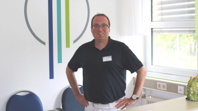 Andreas Zehnder hat seit April 2025 die ärztliche Leitung im MVZ in der Klinik Bad Windsheim inne. (Foto: Ramona Emmert)
