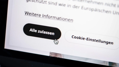 Daten, Abos, Verträge: Dark Patterns sind manipulative Designs oder Prozesse, die User einer Website zu einer Handlung verleiten sollen. (Foto: Catherine Waibel/dpa-tmn)