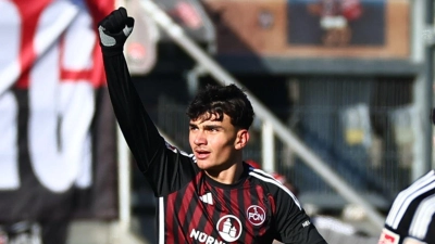 Can Uzun erzielte zwei Treffer für den 1. FC Nürnberg. (Foto: Daniel Karmann/dpa)