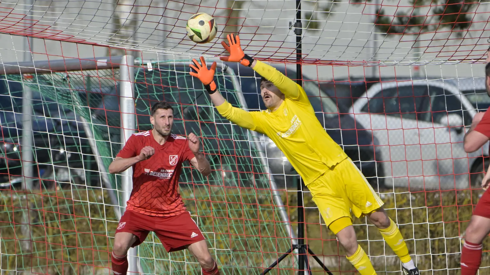 Die TSC-Defensive um Torhüter Simon Einzinger (hier in einem anderen Spiel) stand gegen Erlangen-Bruck sicher. (Foto: Martin Rügner)
