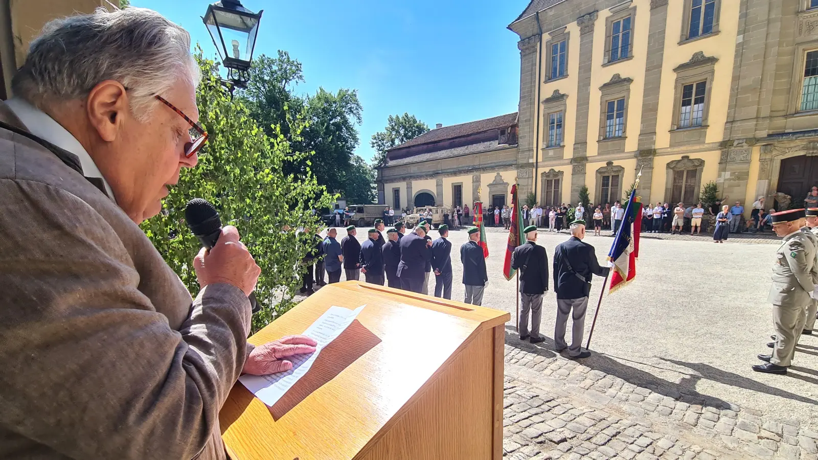 Sprach französisch: Constantin Fürst zu Hohenlohe-Schillingsfürst. (F.: swa)