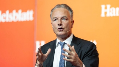 ING-Konzernchef Steven van Rijswijk will am kostenlosen Girokonto bei der 100-Prozent-Tochter ING Deutschland festhalten. (Foto: Florian Wiegand/dpa)