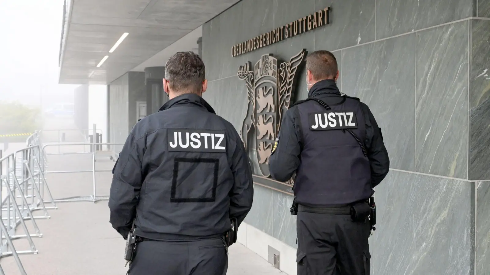Sollen sie versucht haben, in den Bürgerkrieg im Jemen einzugreifen, um viel Geld zu verdienen? Zwei deutsche Ex-Soldaten stehen nun vor Gericht. (Foto: Bernd Weißbrod/dpa/Archiv)