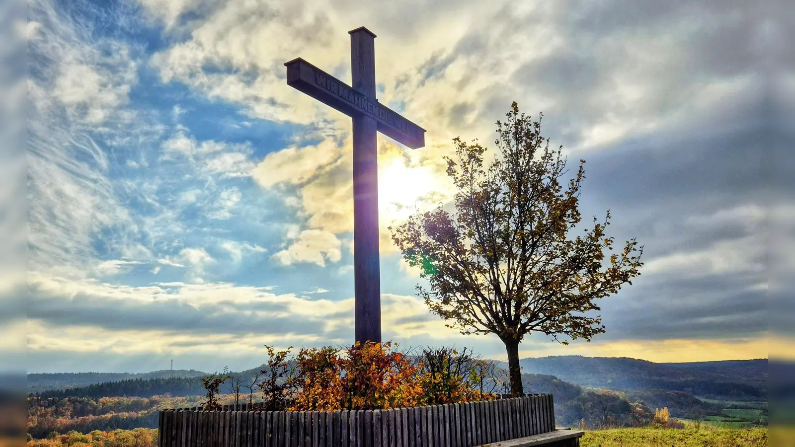 Platz 9: Auf dem Petersberg bei Marktbergel. (75 Votes) (Foto: Uwe Chszaniecki)