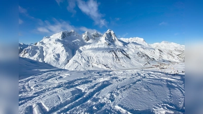 Am Arlberg in Österreich sind binnen 24 Stunden bis zu 60 Zentimeter Schnee gefallen. (Archivfoto) (Foto: Stefanie Paul/dpa)