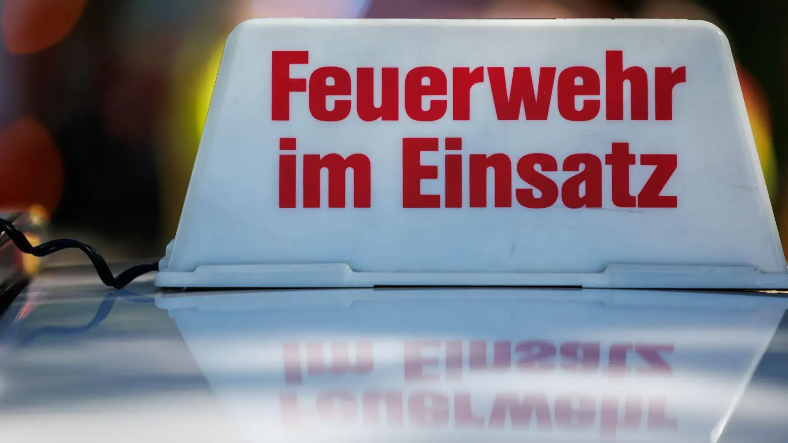 Die Polizei ermittelt zur Brandursache. (Symbolfoto) (Foto: Daniel Karmann/dpa)