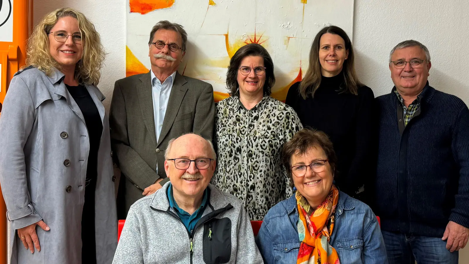 Der Vorstand von Rauhreif bestehend aus Kathrin Pollack, Dr. Eckhard Göritz, Marion Binder, Angela Büchner, Manfred Riedel (hintere Reihe von links) sowie Dieter Stockert-Mangels und Dietlind Werner-Wicke (vorne) wurde im Amt bestätigt.  (Foto: Rauhreif)