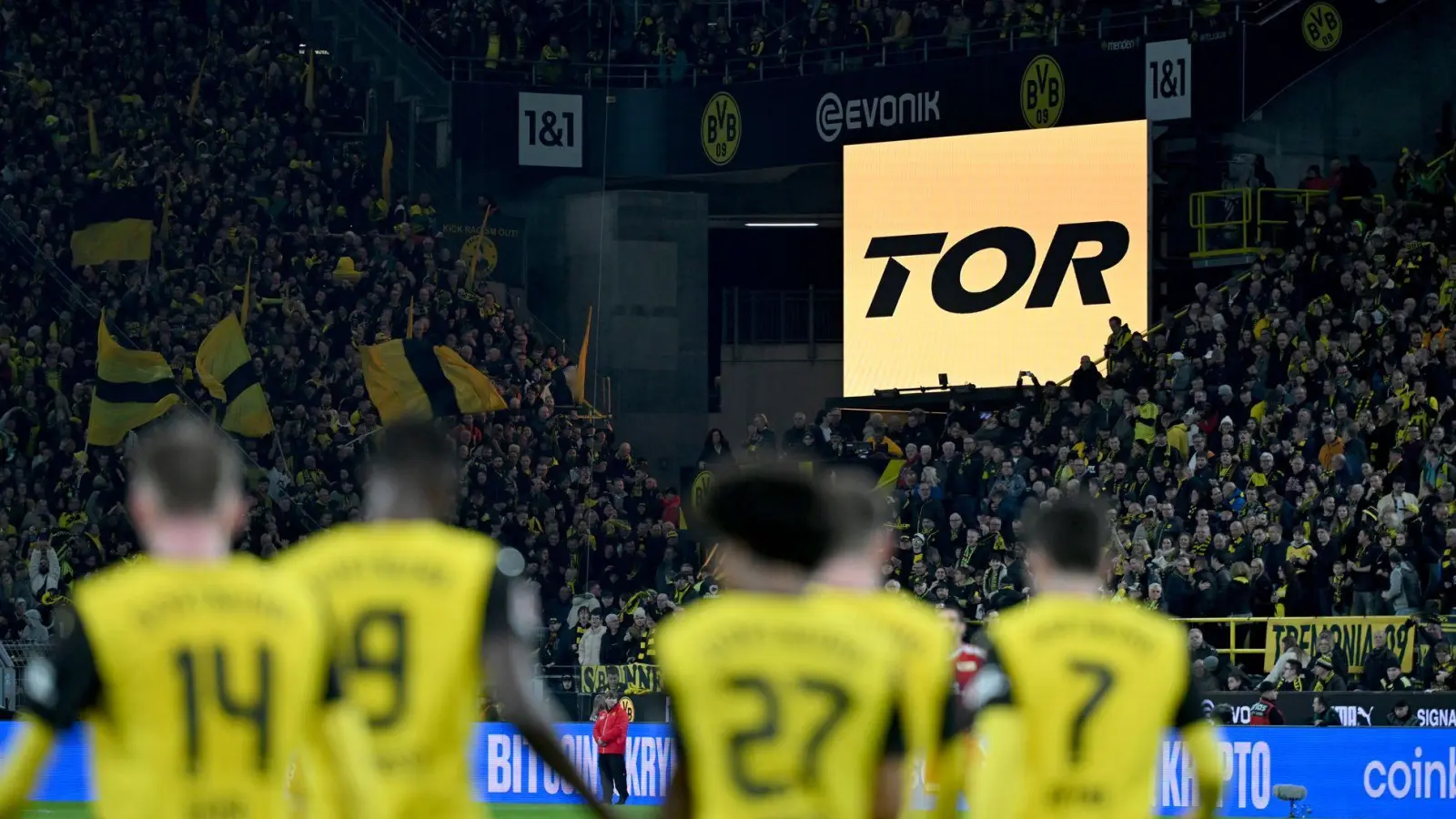 Dortmund jubelt über vier Guirassy-Tore. (Foto: Fabian Strauch/dpa)