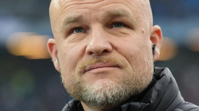 Viel Arbeit für Gladbachs Sportchef Rouven Schröder am letzten Transfertag. (Archivbild) (Foto: Marcus Brandt/dpa)