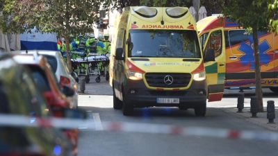 Mehrere Menschen wurden bei einer nach ersten Erkenntnissen durch eine Explosion in einem Wohn- und Geschäftshaus in Madrid zum Teil schwer verletzt. Nach ersten Erkenntnissen handelte es sich um eine Gasexplosion.  (Foto: Gustavo Valiente/EUROPA PRESS/dpa)