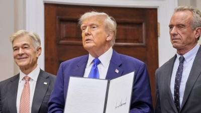 Mit einem neuen Dekret nimmt Trump die Pharmabranche ins Visier. (Foto: Mark Schiefelbein/AP/dpa)