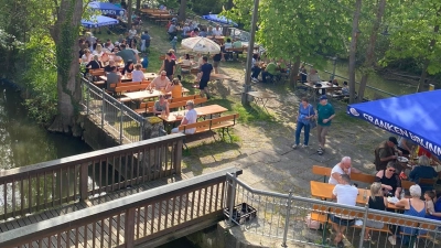 Der Biergarten Hühnerstall lädt zum Verweilen ein.  (Foto: Lokal Anders)