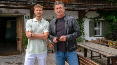 Frederic Brossier ist noch recht neu beim ZDF-„Bergdoktor“. (Foto: Erika Hauri/ZDF/dpa)