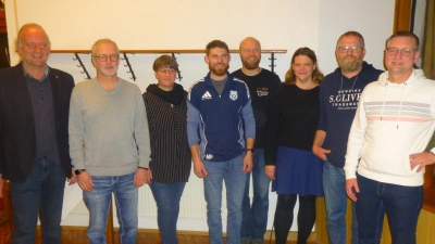 Rainer Mayer (links) will wieder Bürgermeister werden. Neben amtierenden Gemeinderäten stehen auch neue Bewerber auf der Nominierungsliste. (Foto: Friedrich Nöth)