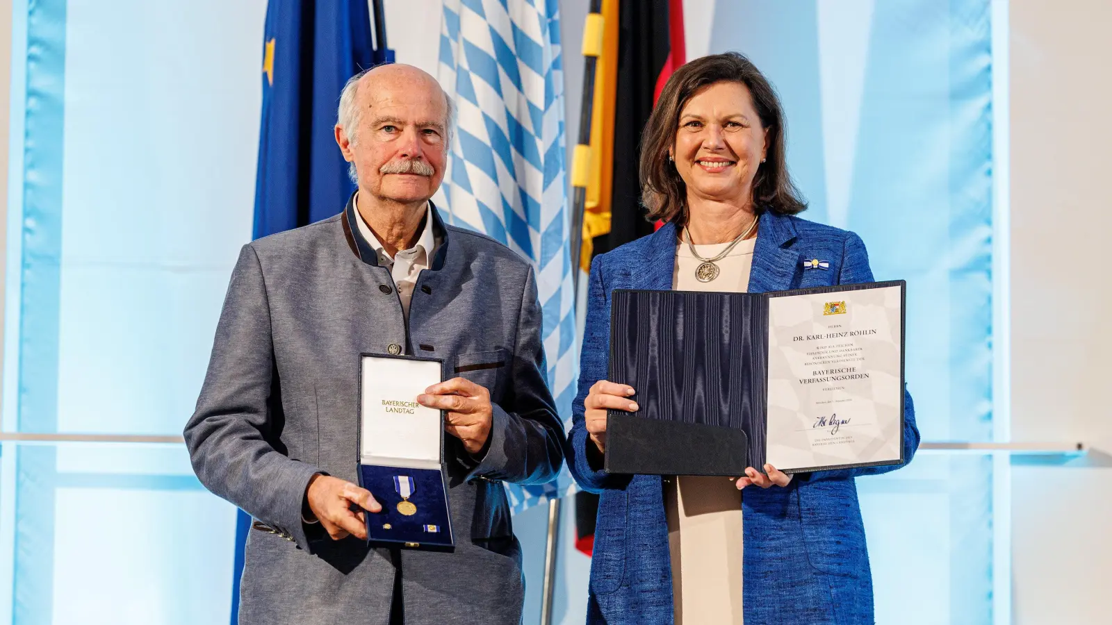 Pfarrer Dr. Karl-Heinz Röhlin hat für seine Verdienste um die fränkische Mundart eine hohe Auszeichnung erhalten. (Foto: Bildarchiv Bayerischer Landtag/Matthias Balk)