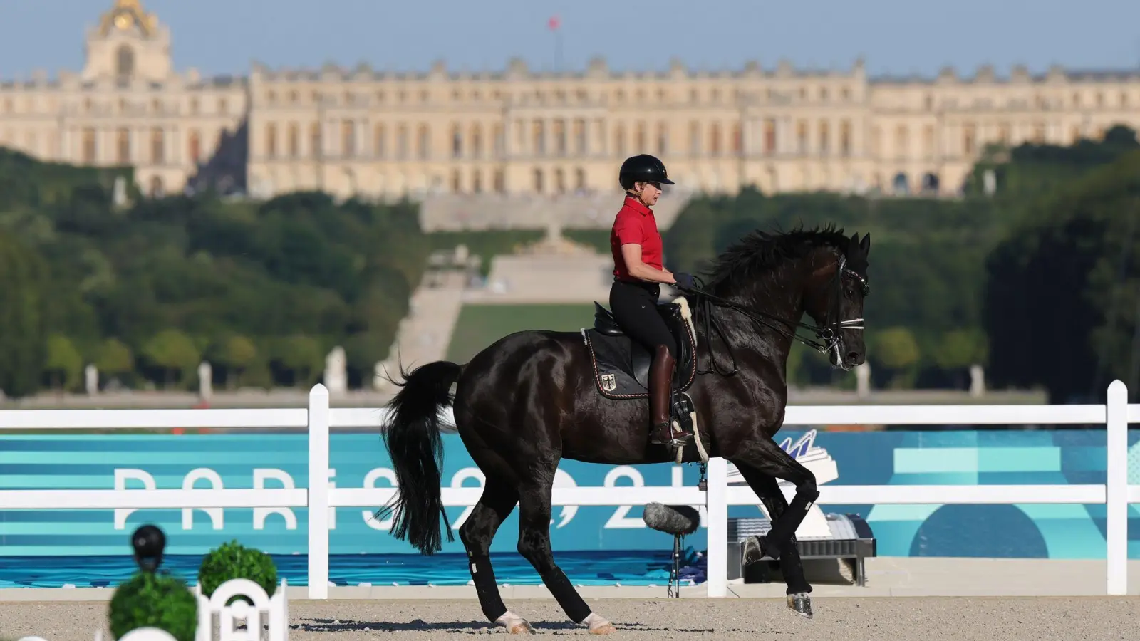 Isabell Werth kann in Paris einen Olympia-Rekord aufstellen. (Foto: Rolf Vennenbernd/dpa)