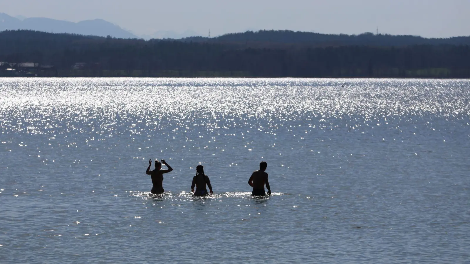 Am Starnberger See lebt sich&#39;s ausgesprochen angenehm - und die arbeitende Bevölkerung ist gesünder als andernorts. (Symbolbild)   (Foto: Karl-Josef Hildenbrand/dpa)