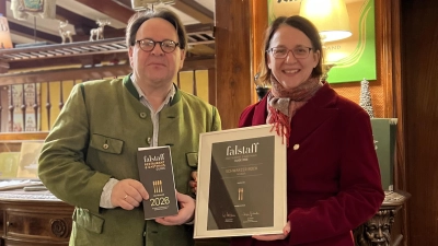 Freuen sich über die Auszeichnung: Eigentümerin Meike Appel-Fuhrmann und Geschäftsführer Christian H. Fuhrmann.  (Foto: Christian Hupperrich)