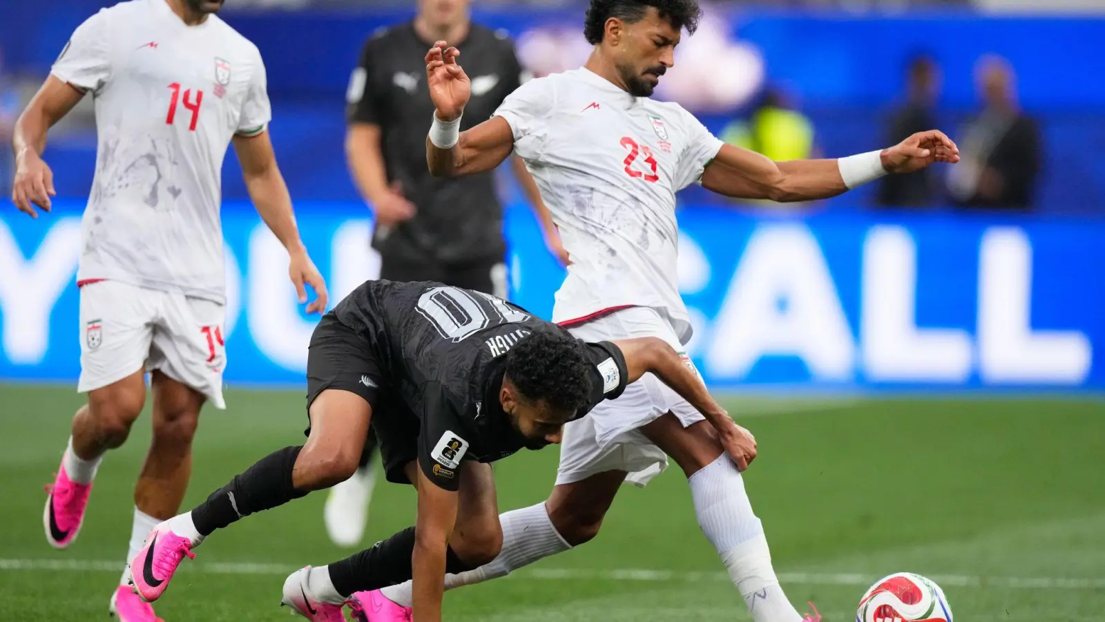 Der Iran erlebte ein sportlich aufregendes Spiel in den USA. (Foto: Mark J. Terrill/AP/dpa)